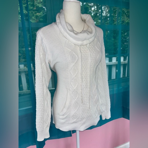 Preswick & Moore Winter White Cable Knit Cowl Neck Holiday Sweater Size M - Picture 2 of 8